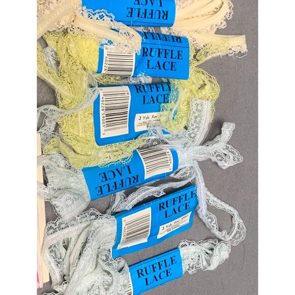 31 Yards Assorted Lace & Trim Bundle - Ruffle Lace Ric Rac Crochet Trim - Picture 4 of 8